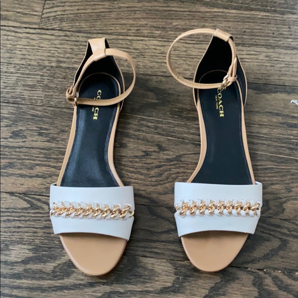 Coach Chain Detail Sandas